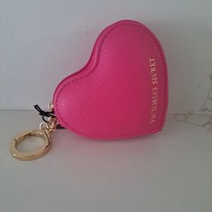 VS Heart keychain/coin purse - New